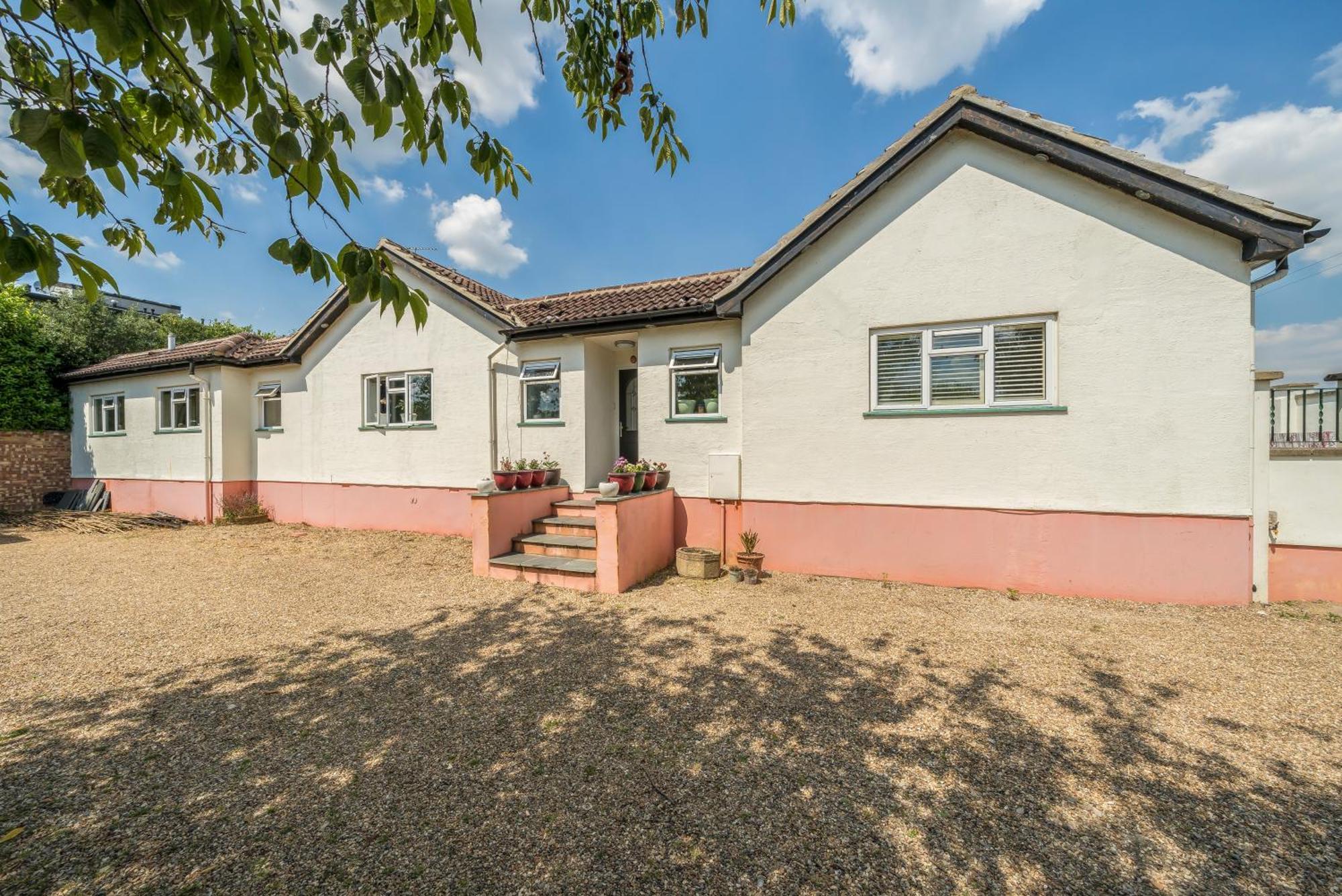 Serene Spacious Room Staines-upon-Thames Εξωτερικό φωτογραφία